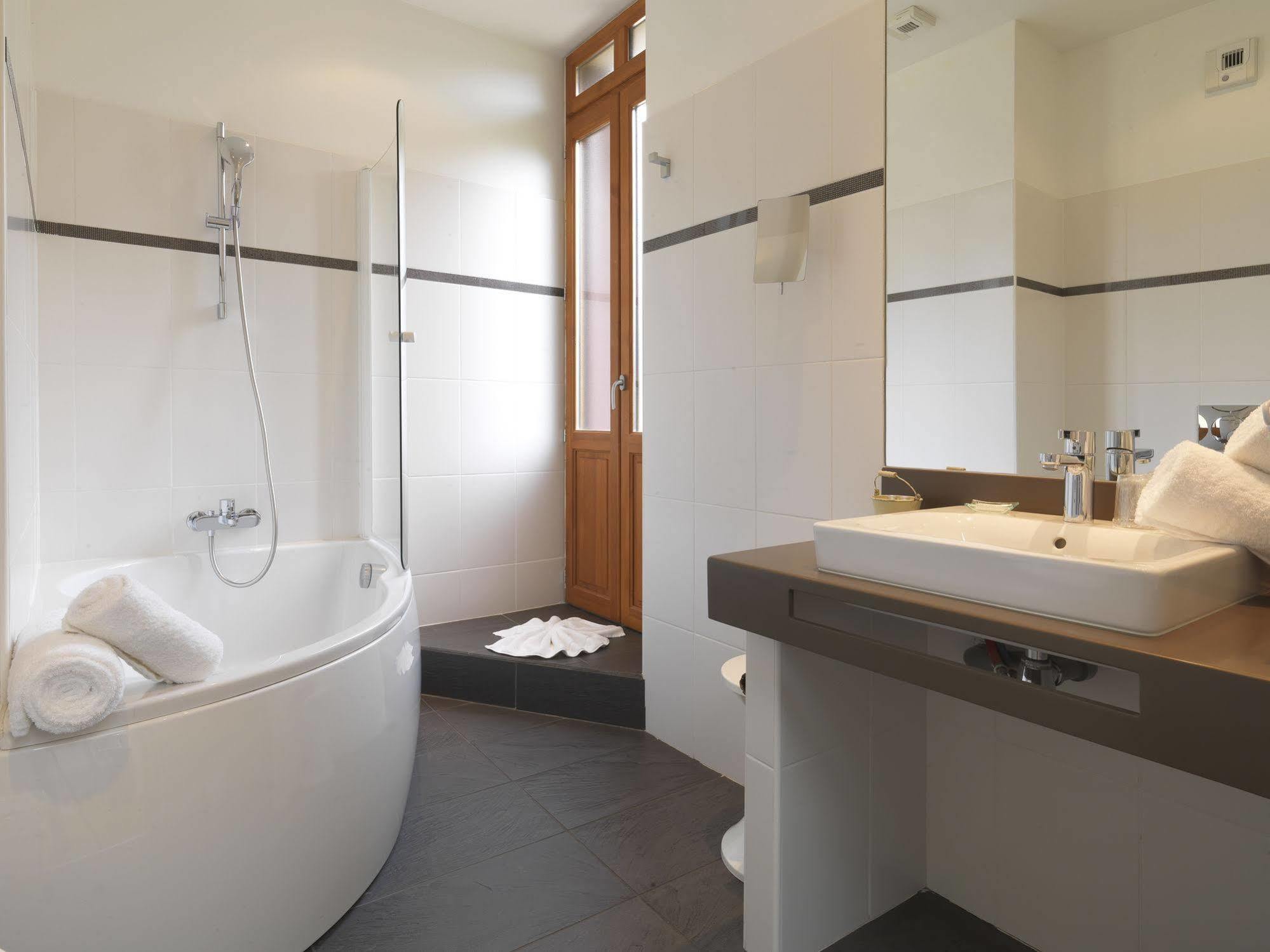 Le Manoir D'Agnes Logis Hotel Restaurant Tarascon-sur-Ariège Eksteriør billede