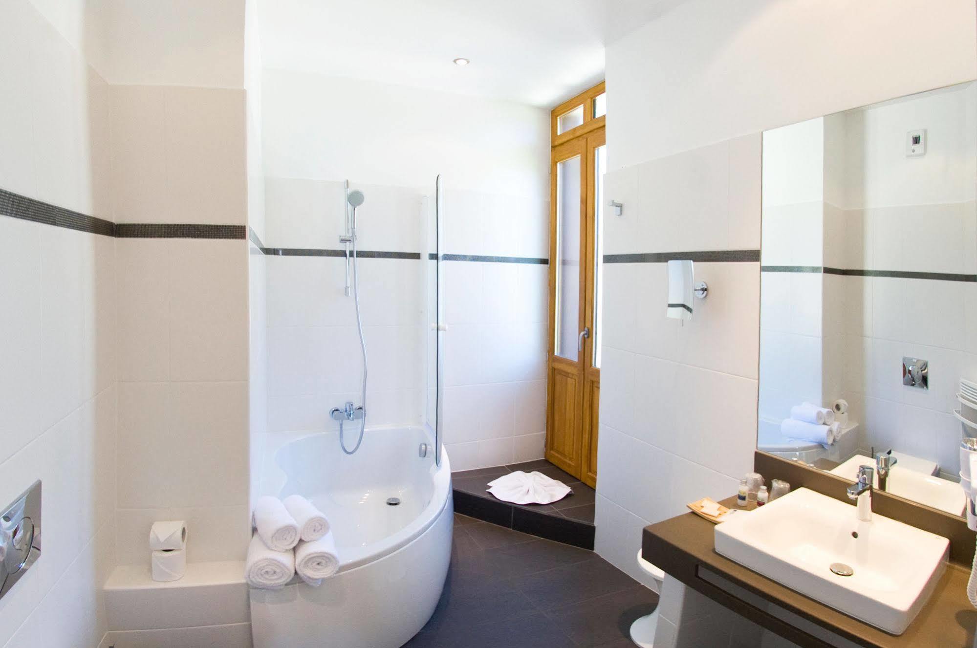 Le Manoir D'Agnes Logis Hotel Restaurant Tarascon-sur-Ariège Eksteriør billede
